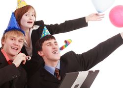 Normal_copyright_stockfreeimages_studenten_geslaagd_jarig_felicitatie_feest