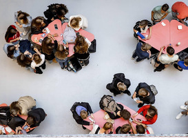 Scholen en GGD'en in gesprek over prikken voor jongeren