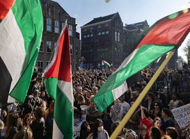 Palestijnse vlag gehesen op gebouw Uva-terrein