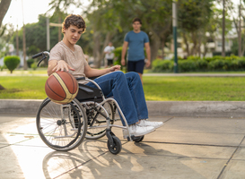 Hilversumse scholieren speciaal onderwijs ontdekken sporten tijdens sportdag