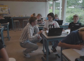 Druk en dilemma's in het onderwijs te zien in documentaire 'Erop of eronder'