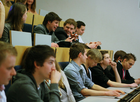 Student aan de UT is ook docent in het voortgezet onderwijs 