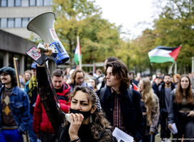 Khatibs toespraak te zien via livestream tijdens protest bij Radboud Universiteit