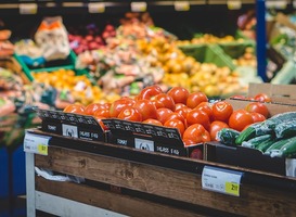 Scholieren mogen supermarkt niet meer in omdat ze met meloenen gooiden 