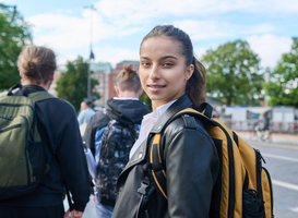 'Stem vandaag op getalenteerde vluchteling-studenten voor de UAF Award 2024'